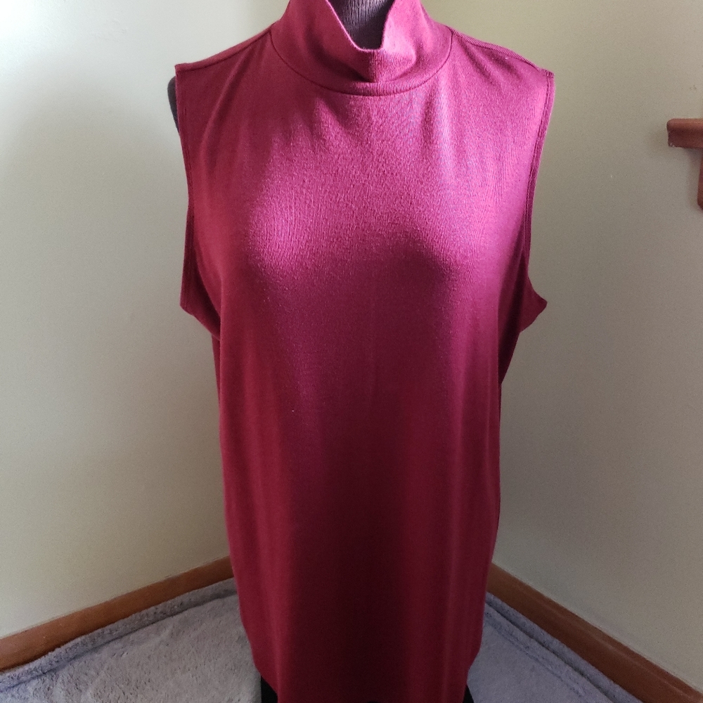 Croft & Barrow Sleeveless Red Tee